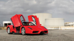 2005 Ferrari Enzo open doors