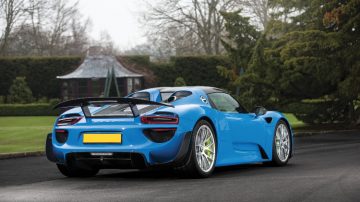 2015 Porsche 918 Weissach Spyder rear