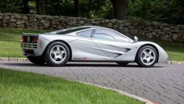 1995 McLaren F1 Side View