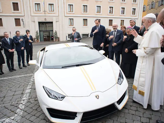 The Pope’s 2018 Lamborghini Huracán