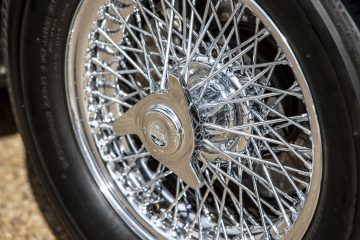1965 Aston Martin DB5 James Bond wheel