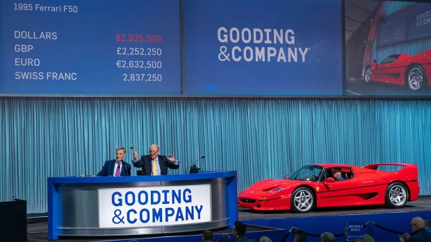President David Gooding and Auctioneer Charlie Ross sell the 1995 Ferrari F50 for $3,222,500 at Gooding Scottsdale 2020.