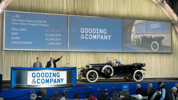 President David Gooding and Auctioneer Charlie Ross sell the 1914 Rolls-Royce 40/50 HP Silver Ghost