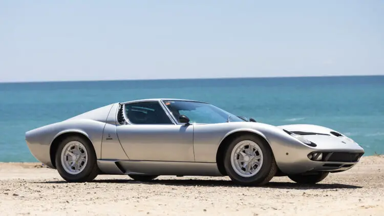 1970 Lamborghini Miura P400 S on sale in the Gooding Pebble Beach 2021 classic car auction during Monterey Motoring Week