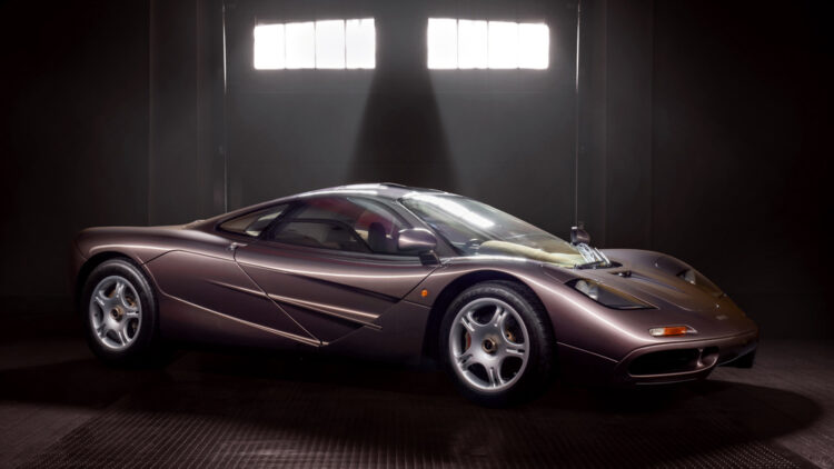 A 1995 McLaren F1 with only 390 km (242 miles) on the clock increased the marque record to $20,465,000 as the top result in the Gooding Pebble Beach 2021 classic car auction and the top results of all Monterey Car Week sales in 2021. 