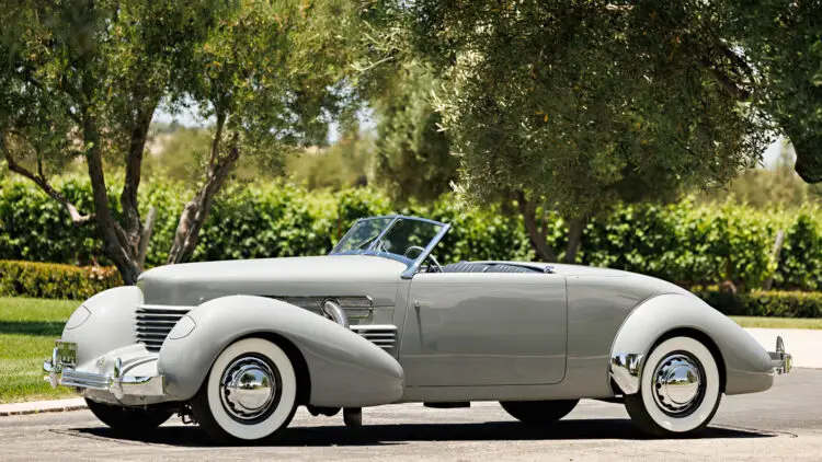 1937 Cord 812 S/C Cabriolet ‘Sportsman’ on sale at Gooding Pebble Beach 2022 classic car auction