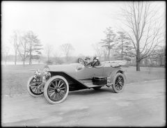 Eleonora Sears driving Princess Patricia of Connaught (Queen Victoria’s granddaughter) West Roxbury Massachusetts 1913