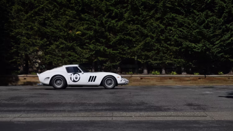 Side profiel A white 1962 Ferrari 250 GTO for sale at the Mecum Kissimmee car auction in 2026